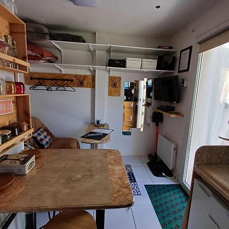 Studio 10M2, Terrasse 18M2 , Parking, Piscine Et Accueille Les Animaux Quissac  Esterno foto