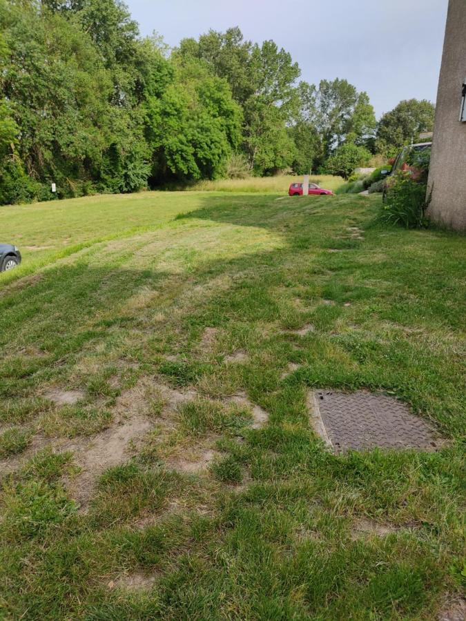Studio 10M2, Terrasse 18M2 , Parking, Piscine Et Accueille Les Animaux Quissac  Esterno foto