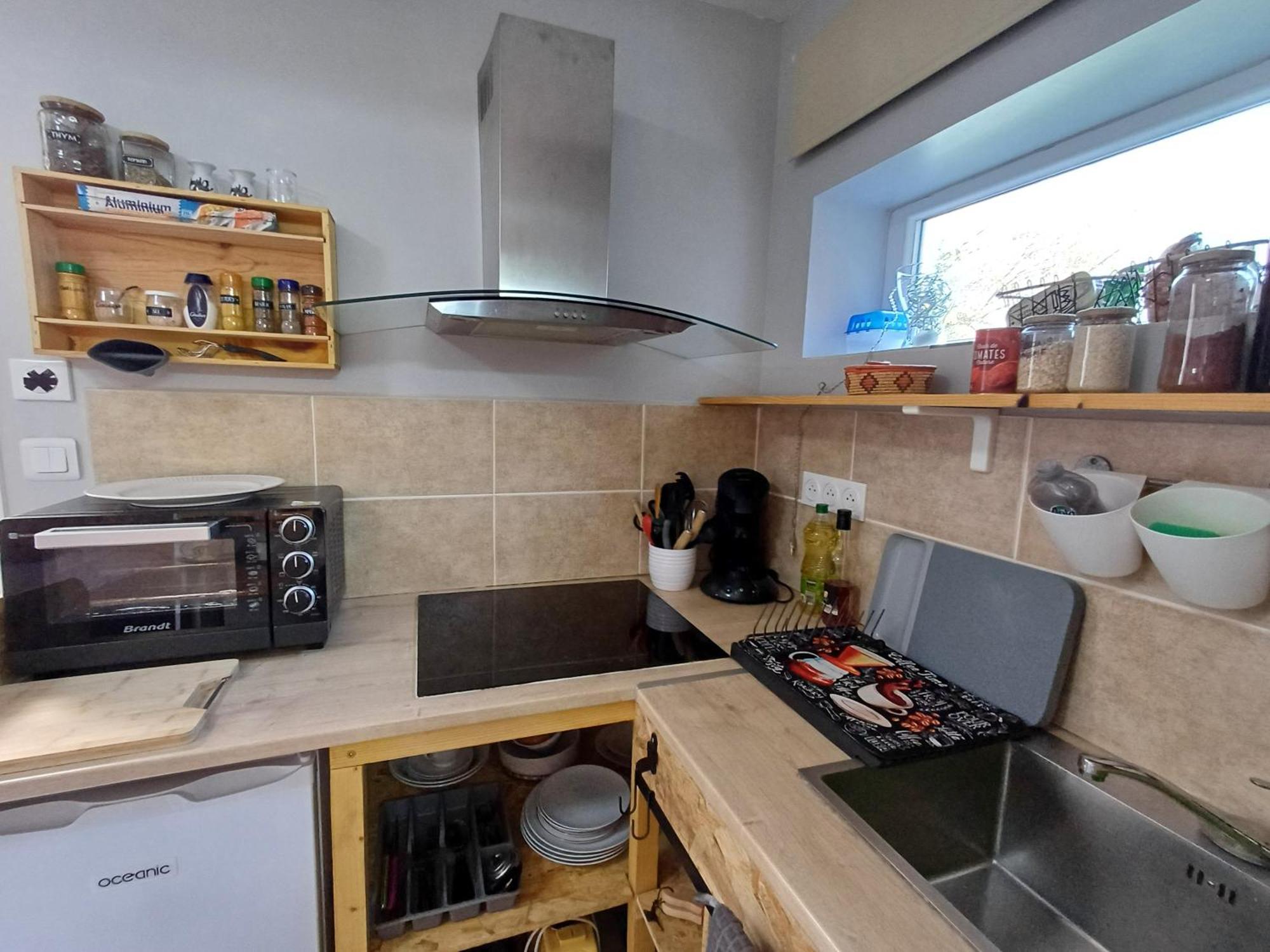 Studio 10M2, Terrasse 18M2 , Parking, Piscine Et Accueille Les Animaux Quissac  Esterno foto
