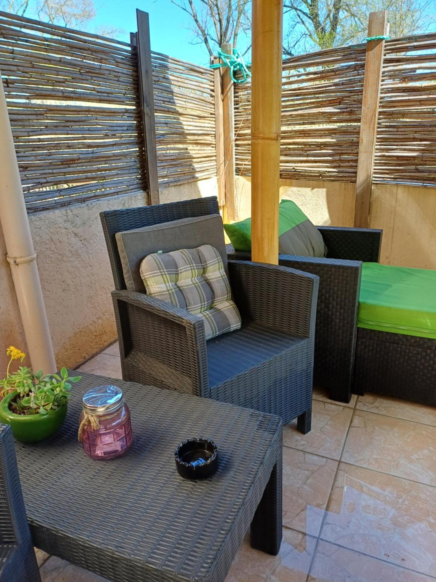 Studio 10M2, Terrasse 18M2 , Parking, Piscine Et Accueille Les Animaux Quissac  Esterno foto