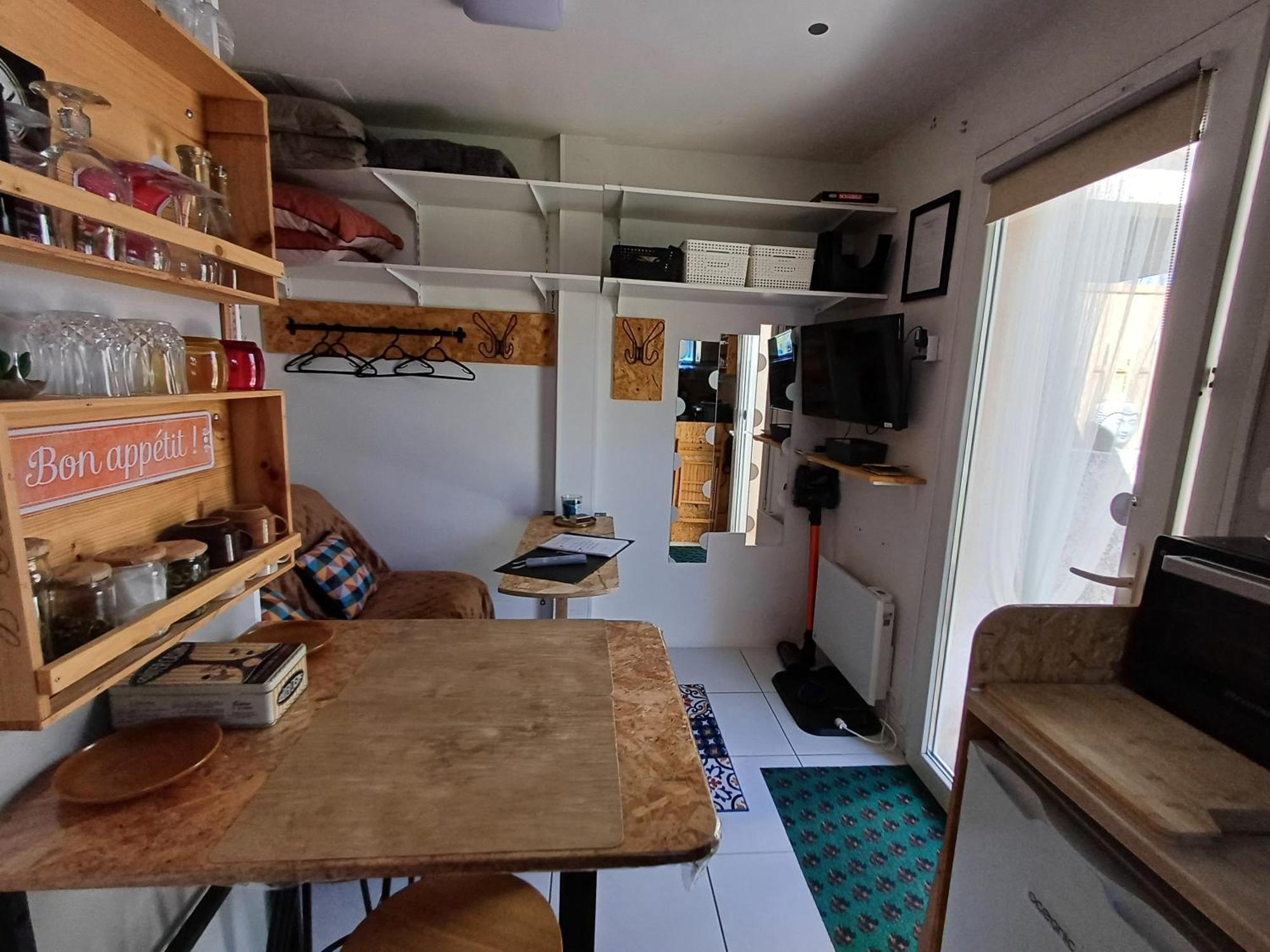 Studio 10M2, Terrasse 18M2 , Parking, Piscine Et Accueille Les Animaux Quissac  Esterno foto
