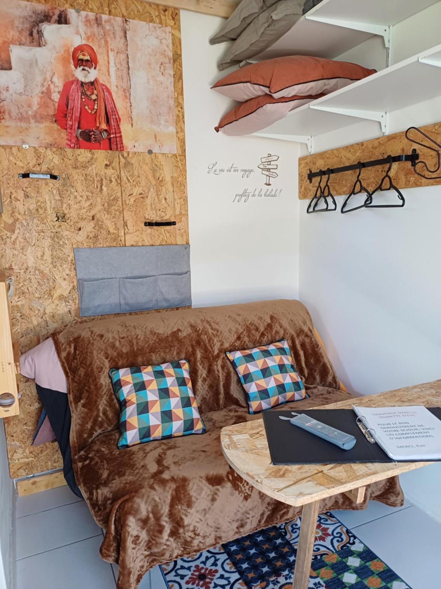 Studio 10M2, Terrasse 18M2 , Parking, Piscine Et Accueille Les Animaux Quissac  Esterno foto
